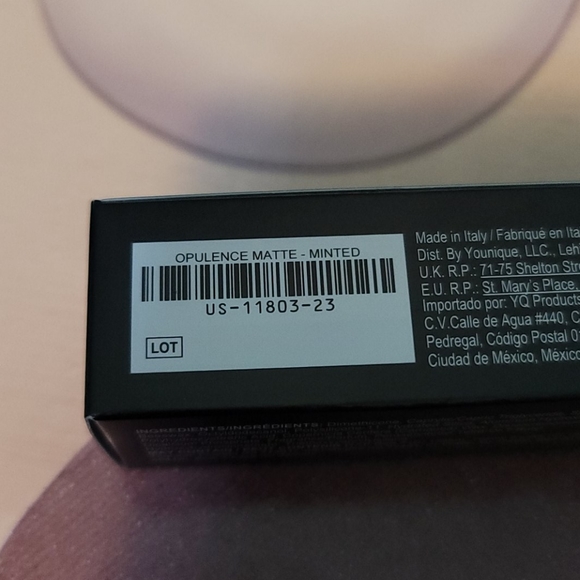 Moodstruck opulence matte lipstick - Picture 3 of 4